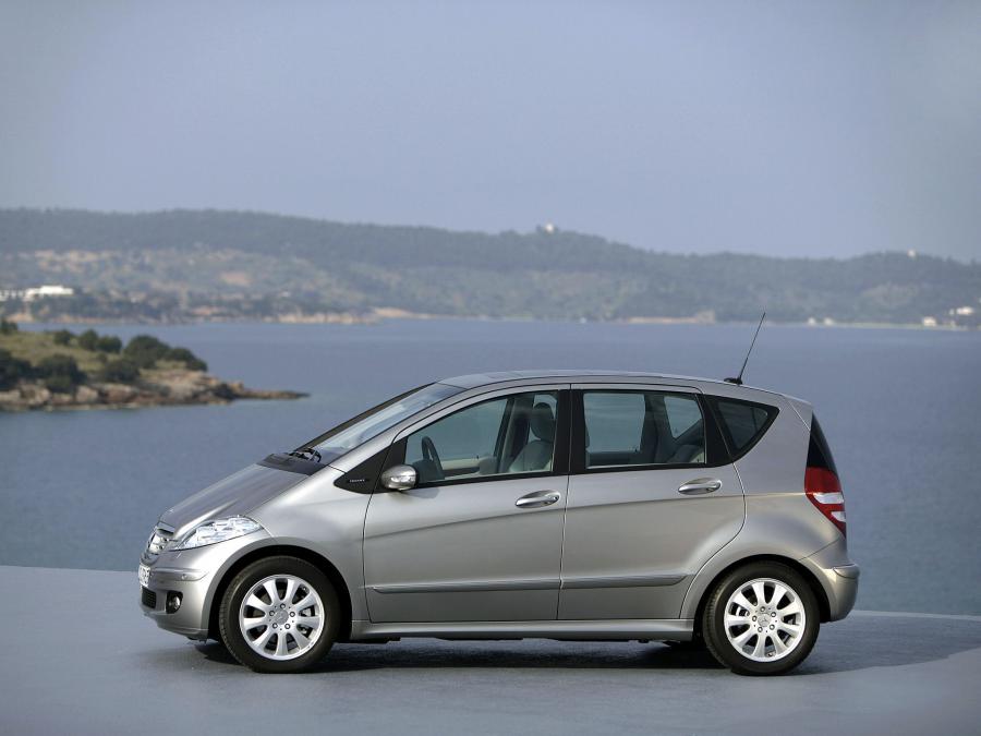  Mercedes-Benz A200 5-Door 2004 года  (фото 14 из 16)